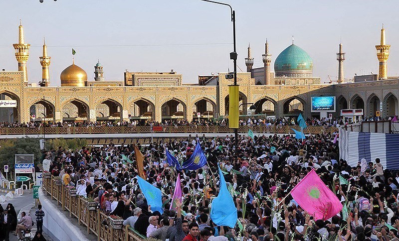 گلباران حرم امام رضا(ع)