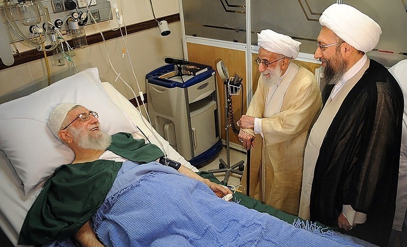 عیادت مسئولین نظام از مقام معظم رهبری