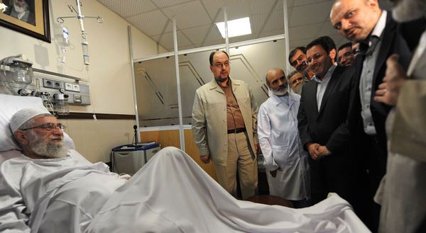عیادت از رهبرانقلاب