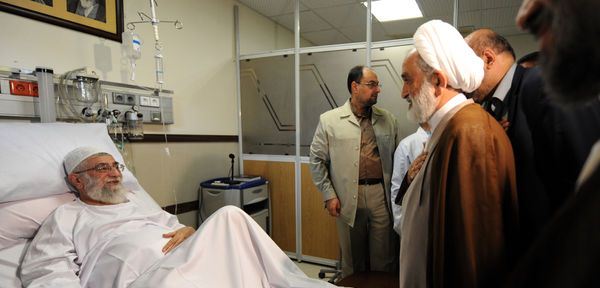 عیادت از رهبرانقلاب