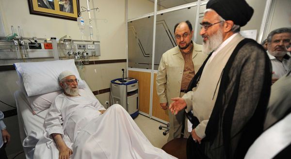 عیادت از رهبرانقلاب