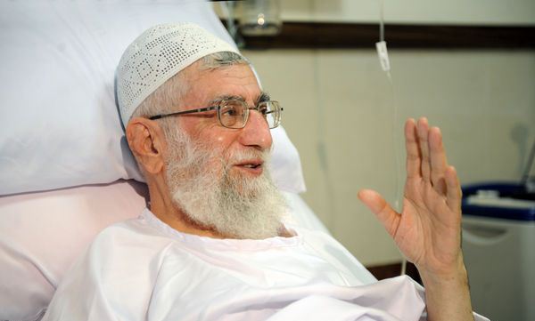 عیادت از رهبرانقلاب