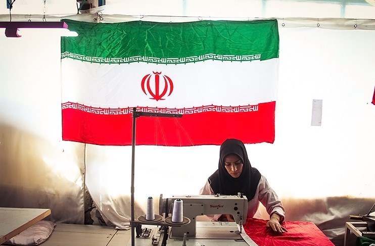 کارگاه تولید پرچم ایران در خمین