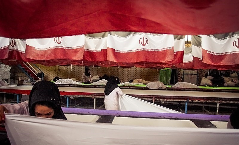 کارگاه تولید پرچم ایران در خمین