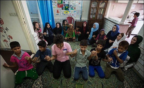خانه های علم کودکان کار با حمایت و پشتیبانی جمعیت دانشجویی مردمی امام علی (ع) آغاز سال تحصیلی جدید را جشن گرفتند.