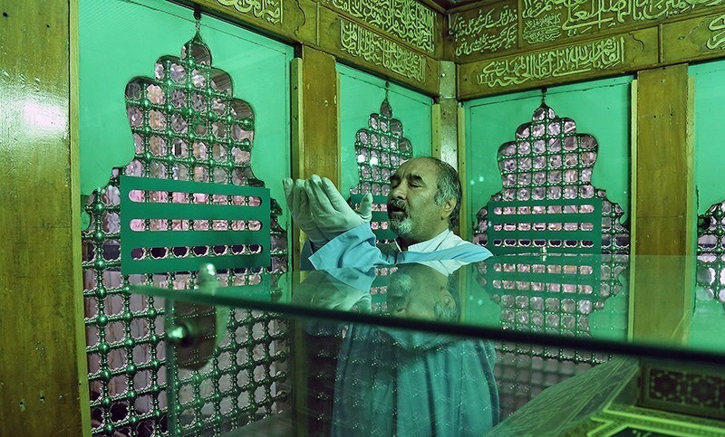 آیین غبار روبی حرم عبدالعظیم حسنی (ع)