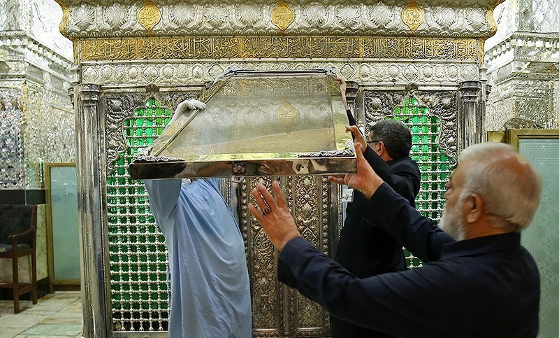 آیین غبار روبی حرم عبدالعظیم حسنی (ع)