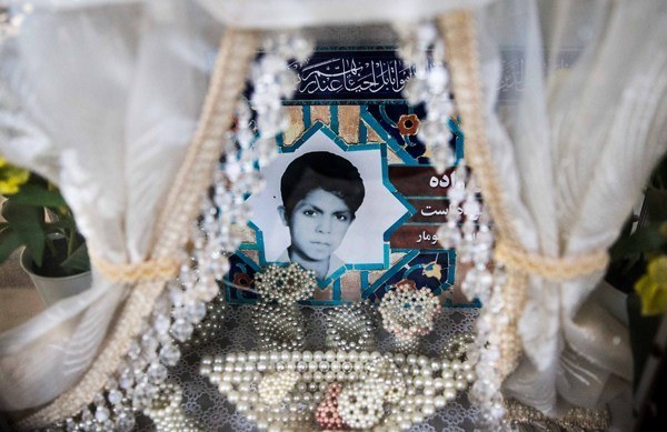 یادو خاطره شهیدان دانش آموز تا ابد زنده و پاینده باد.