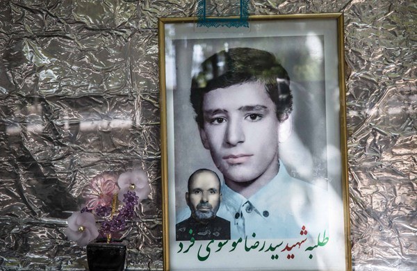 یادو خاطره شهیدان دانش آموز تا ابد زنده و پاینده باد.