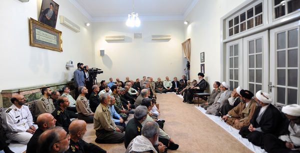 جمعی از فرماندهان نظامی در سالروز هفته دفاع مقدس صبح امروز چهارشنبه با حضرت آیت الله خامنه ای رهبر معظم انقلاب دیدار کردند.