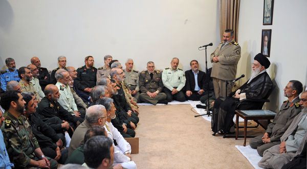 جمعی از فرماندهان نظامی در سالروز هفته دفاع مقدس صبح امروز چهارشنبه با حضرت آیت الله خامنه ای رهبر معظم انقلاب دیدار کردند.