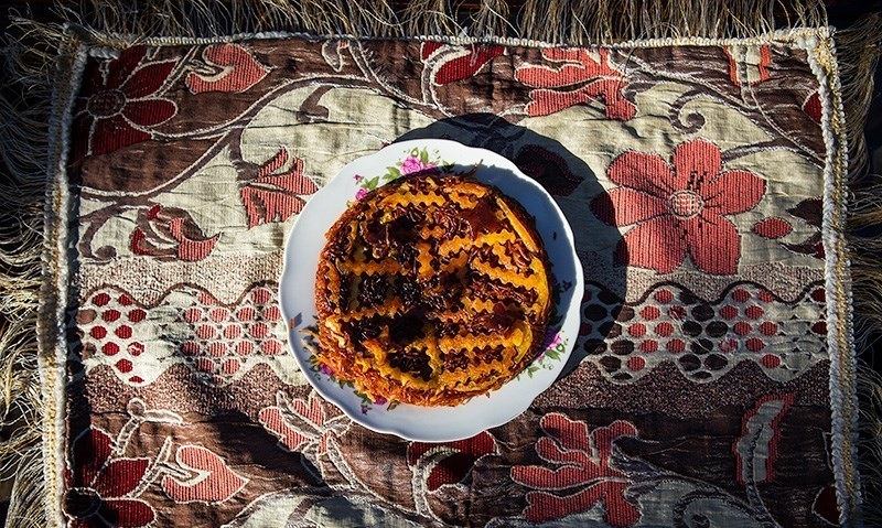 فرهنگسرای امید به مناسبت روز جهانی سالمندان ، نهمین جشنواره غذاهای فراموش شده ایرانی را عصر امروز در بوستان خیام تهران برگزار کرد. در این جشنواره، سالمندان غذاهای سنتی ایرانی را ، از قبل طبخ کرده و ب