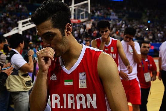 مدال نقره خیلی از ورزشکاران را خوشحال می کند اما این مدال برای بسکتبالیست های ایرانی معنای جز گریه و حسرت نداشت.