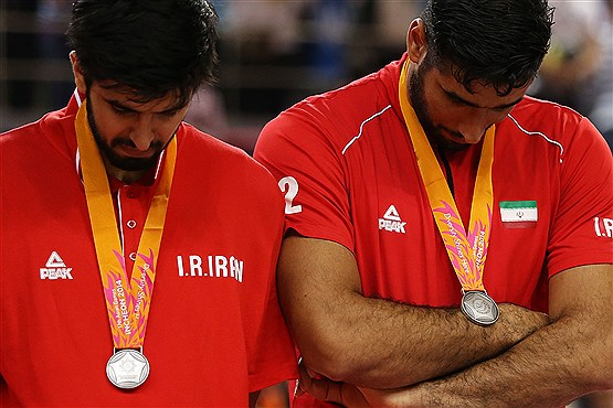 مدال نقره خیلی از ورزشکاران را خوشحال می کند اما این مدال برای بسکتبالیست های ایرانی معنای جز گریه و حسرت نداشت.