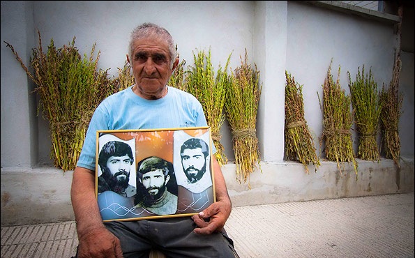روستای تروجن از توابع شهرستان بهشهر استان مازندران است اهالی این روستا از سادات و بسیار علاقمند به ارزشهای مذهبی و سنتهای ایرانی و اسلامی هستند. پس از پیروزی انقلاب اسلامی و آغاز جنگ تحمیلی اهالی این