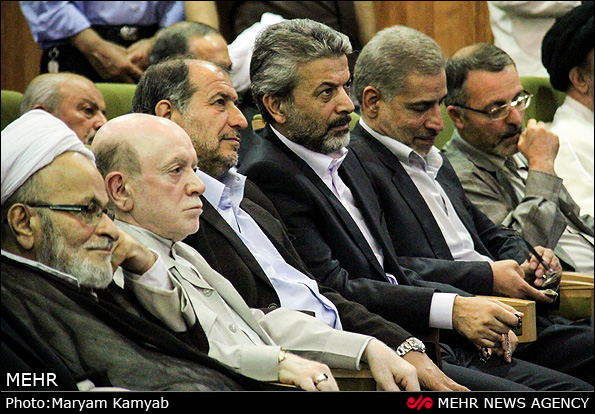 همایش وحدت اصولگرایان عصر امروز در سالن اجتماعات لانه جاسوسی برگزار شد.