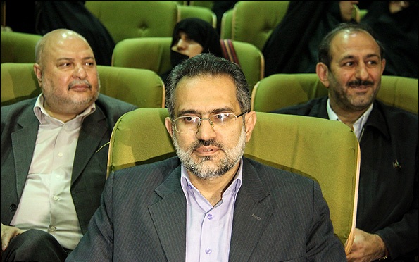 همایش وحدت اصولگرایان عصر امروز در سالن اجتماعات لانه جاسوسی برگزار شد.