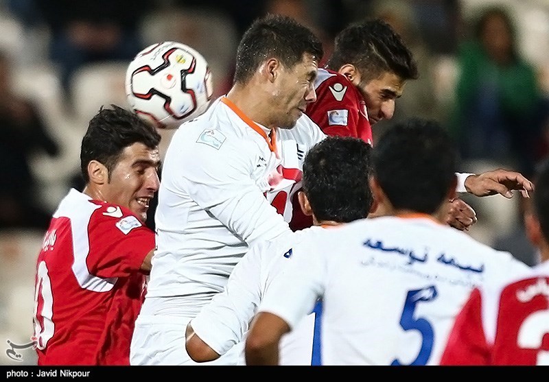 دیدار تیمهای فوتبال پرسپولیس و سایپا