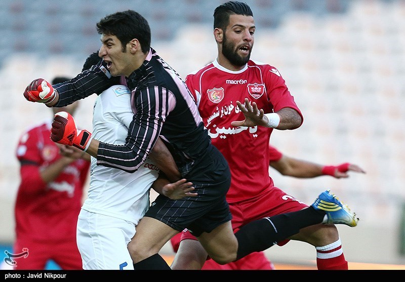 دیدار تیمهای فوتبال پرسپولیس و سایپا