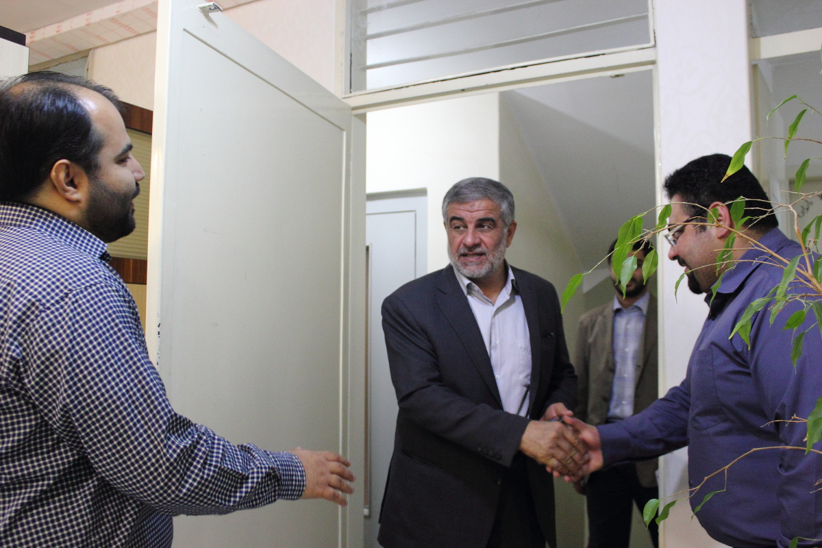 حاشیه بازدید «محمدصالح جوکار» نماینده یزد از پایگاه اطلاع رسانی «نماینده»
