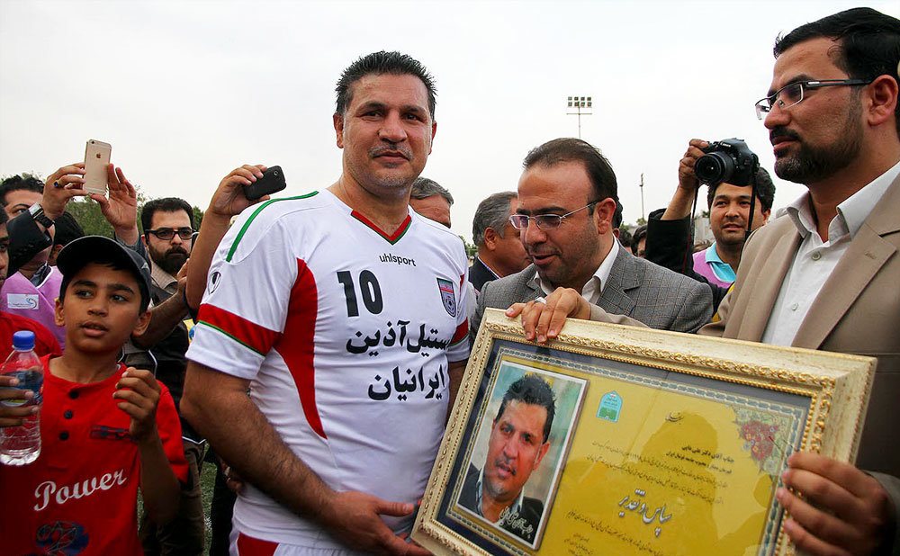 تیم فوتبال منتخب ۹۸