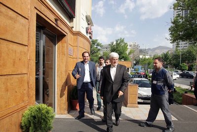 عیادت شخصیت های سیاسی از صالحی