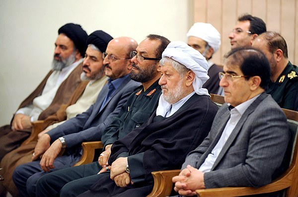 دیدار اعضای ستاد گرامیداشت شهدای پیشمرگان کُرد با رهبر