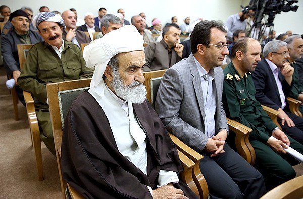 دیدار اعضای ستاد گرامیداشت شهدای پیشمرگان کُرد با رهبر
