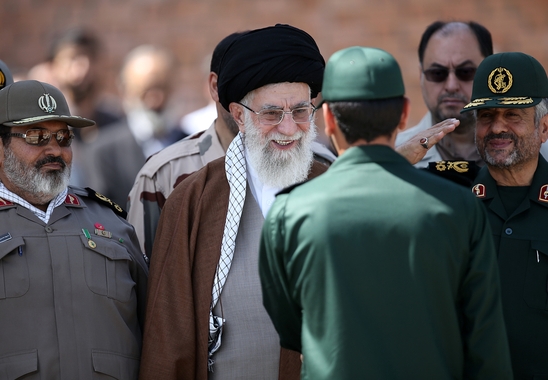 حضور رهبر انقلاب در دانشگاه امام حسین(ع)