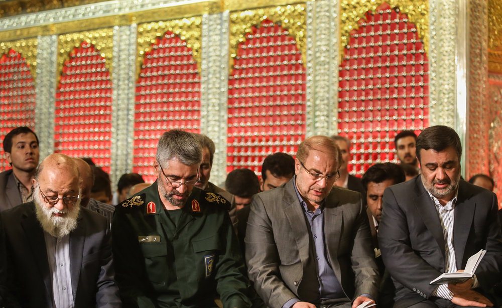 ونمایی از ضریح نمادین امام حسین(ع)