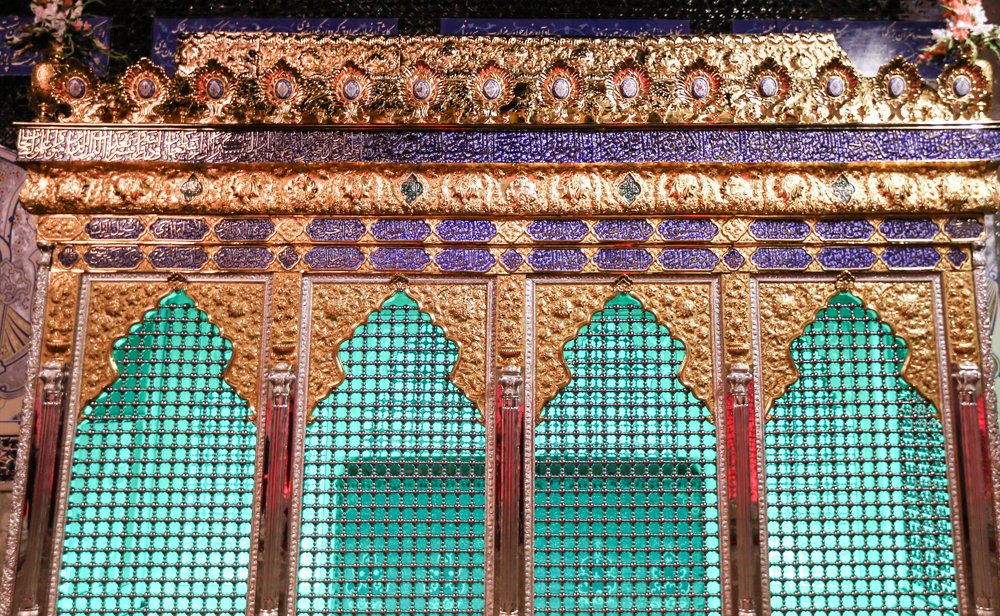 ونمایی از ضریح نمادین امام حسین(ع)