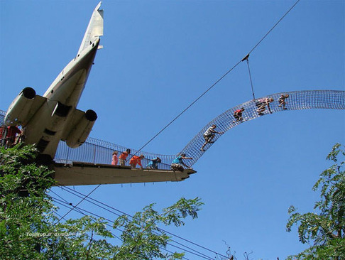 کارخانه ای که بهشت کودکان شد