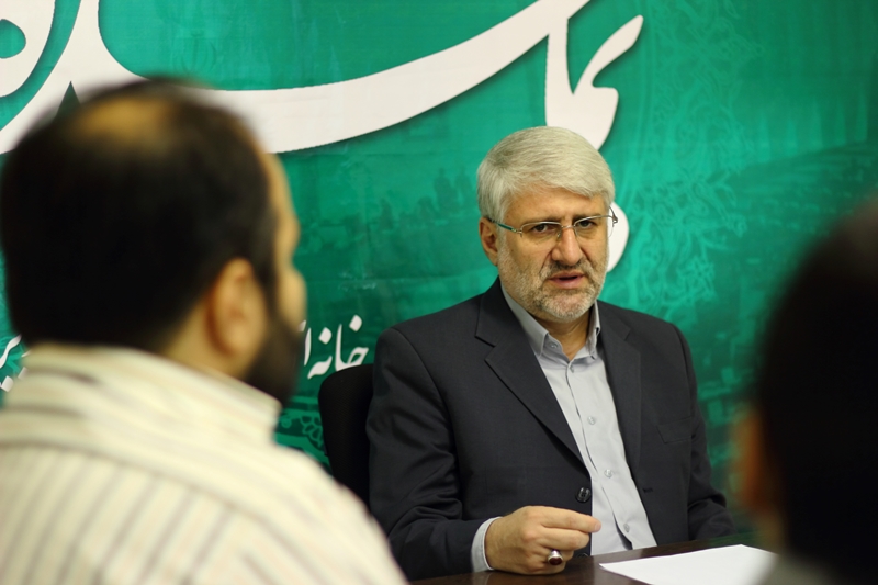 محمدحسین فرهنگی در حاشیه بازدید از سایت «نماینده»