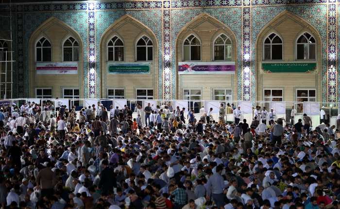 بزرگترین سفره افطاری جهان