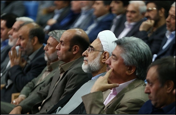 ضیافت افطار رئیس‌جمهور با فعالان احزاب اصولگرا و اصلاح‌طلب