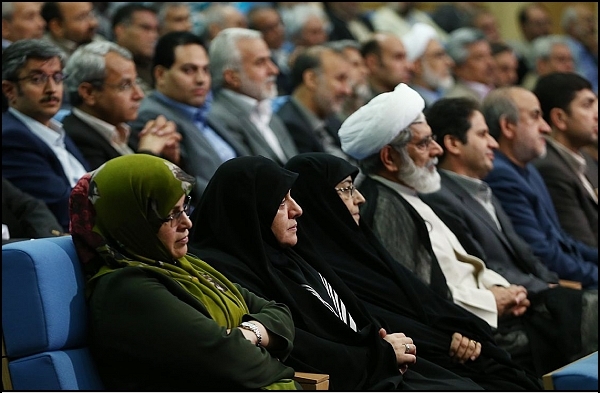 ضیافت افطار رئیس‌جمهور با فعالان احزاب اصولگرا و اصلاح‌طلب