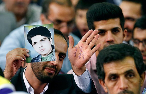 دیدار خانواده‌های شهدای هفتم تیر با رهبر انقلاب