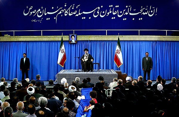 دیدار خانواده‌های شهدای هفتم تیر با رهبر انقلاب