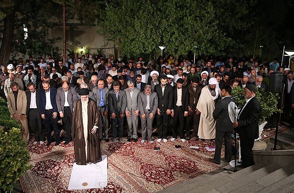 دیدار شاعران با رهبر معظم انقلاب