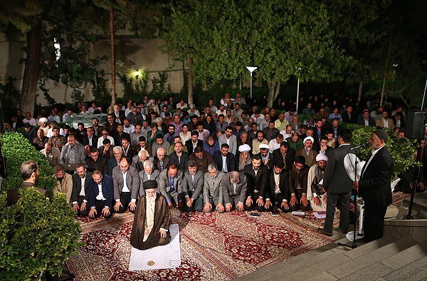 دیدار شاعران با رهبر معظم انقلاب