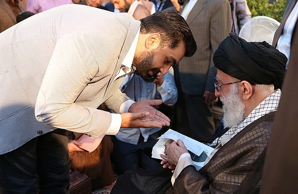 دیدار شاعران با رهبر معظم انقلاب