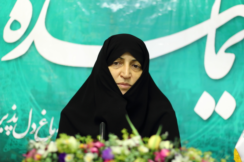 لاله افتخاری در حاشیه بازدید از سایت «نماینده»