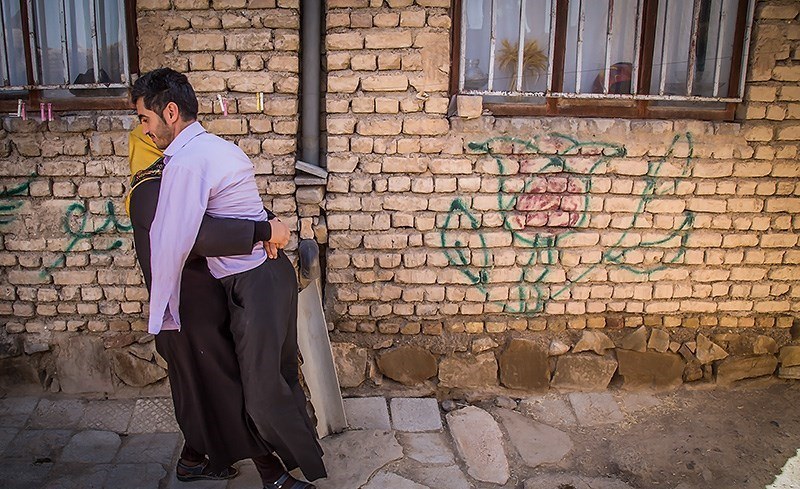 بابا دست و پا ندارد
