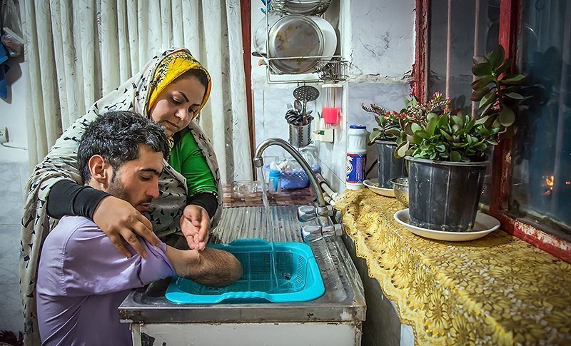 بابا دست و پا ندارد