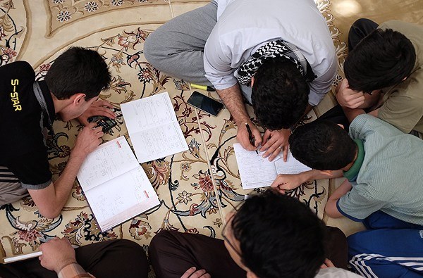 مراسم اعتکاف رمضانیه دانش آموزی