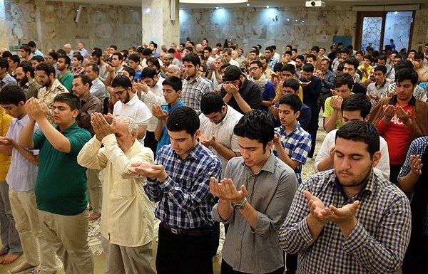 مراسم اعتکاف رمضانیه دانش آموزی