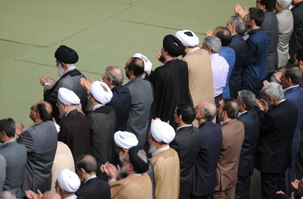 نماز عیدفطر به امامت رهبرانقلاب
