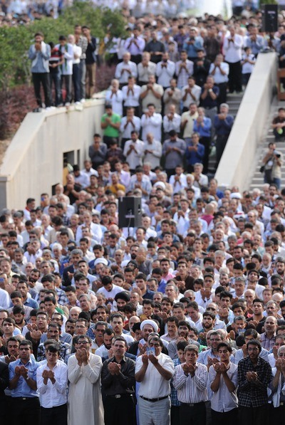 نماز عیدفطر به امامت رهبرانقلاب