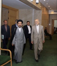 استقبال لاریجانی از ظریف