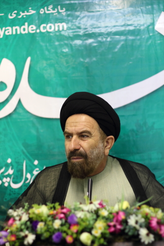 حجت الاسلام بزرگواری در حاشیه بازدید از سایت «نماینده»